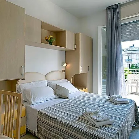 Hotel Serenita 3*